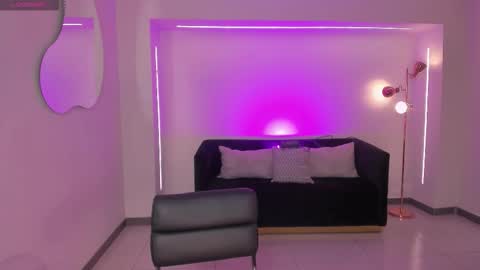  Bella C  online show from November 2025 12:37:02 PM