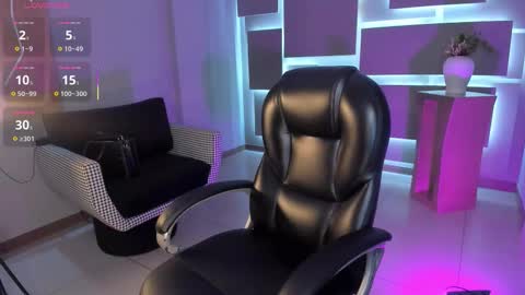  Bella C  online show from November 2025 02:50:01 PM