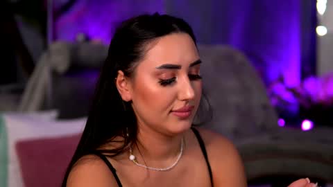 Snapshot of belladoyle chatting on December 2024 03:30:01 PM belladoyle online show from December 2024 03:30:01 PM