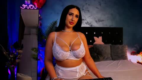 Snapshot of bellafun_ chatting on March 2026 05:25:01 PM Bella online show from March 2026 05:25:01 PM
