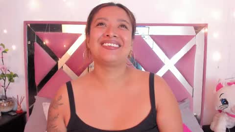 Snapshot of bellalumi chatting on June 2026 06:09:01 AM bellalumi online show from June 2026 06:09:01 AM