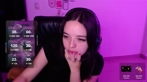 Bella Monteluna online show from October 2025 04:48:01 AM