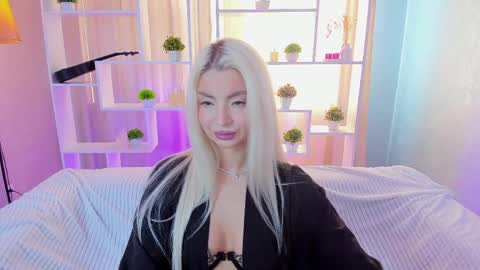 Bella online show from May 2026 01:11:01 AM
