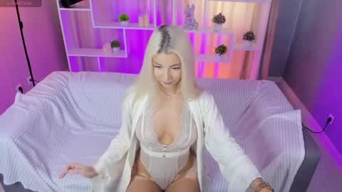 Bella online show from May 2026 08:11:01 AM