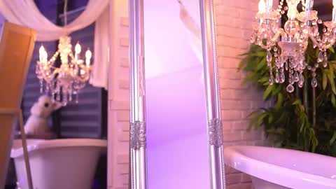 Bella online show from October 2025 05:44:02 PM