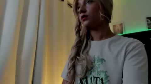 Snapshot of bellaroge chatting on June 2026 05:31:01 AM bellaroge online show from June 2026 05:31:01 AM