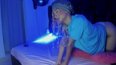 Snapshot of bellaroge chatting on July 2026 08:40:02 PM bellaroge online show from July 2026 08:40:02 PM