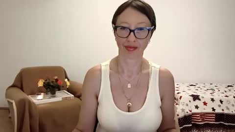 Snapshot of bellarose_2020 chatting on July 2026 07:09:01 PM Emma online show from July 2026 07:09:01 PM