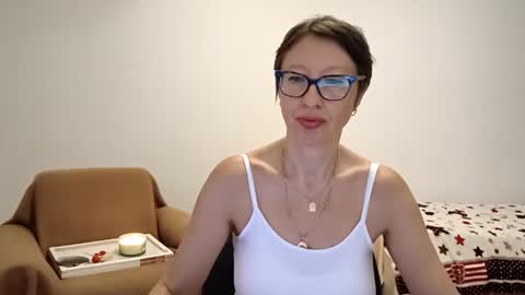 Snapshot of bellarose_2020 chatting on July 2026 07:27:02 PM Emma online show from July 2026 07:27:02 PM