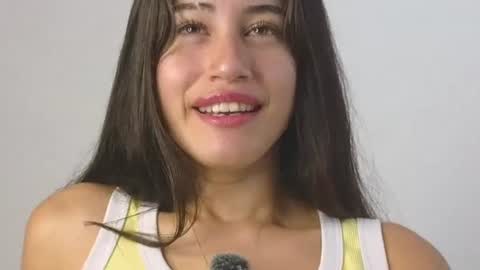 Snapshot of bellaroses__ chatting on July 2026 02:52:01 PM Bella online show from July 2026 02:52:01 PM