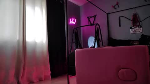 Snapshot of bellaskeykeeper chatting on February 2026 05:57:02 PM Bellaskeykeeper online show from February 2026 05:57:02 PM