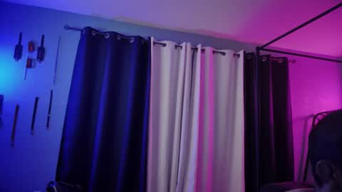 Bellaskeykeeper online show from April 2026 10:15:01 AM