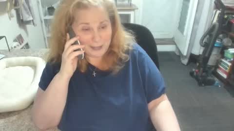 Snapshot of bellavoca chatting on November 2025 10:42:02 PM Bellavoca online show from November 2025 10:42:02 PM