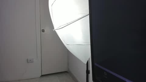 Bella Wild online show from February 2026 12:14:01 PM