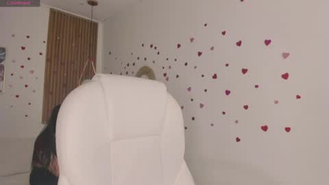 Snapshot of bellawoods_ chatting on April 2026 01:34:02 PM laukyubey online show from April 2026 01:34:02 PM