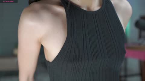 Snapshot of belle_adrienne chatting on December 2024 11:57:02 AM Belle Adrienne IG online show from December 2024 11:57:02 AM