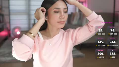 Snapshot of belle_adrienne chatting on February 2025 01:29:02 AM Belle Adrienne IG online show from February 2025 01:29:02 AM