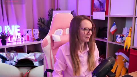 Snapshot of belle_alice chatting on April 2026 06:47:02 AM Alice online show from April 2026 06:47:02 AM