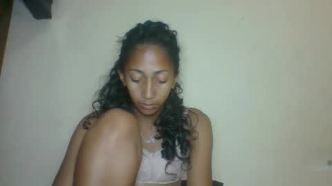 Snapshot of belle_annah chatting on May 2026 04:04:02 PM belle_annah online show from May 2026 04:04:02 PM