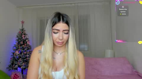 LucyJelly online show from December 2025 05:52:02 PM