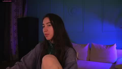 Bella online show from April 2026 07:58:02 PM