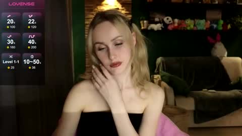 Snapshot of belle_vill chatting on November 2025 10:15:01 AM Belle online show from November 2025 10:15:01 AM