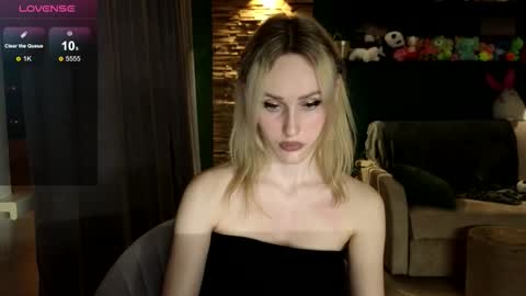 Snapshot of belle_vill chatting on November 2025 02:17:01 PM Belle online show from November 2025 02:17:01 PM