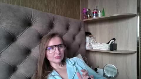 Amelia online show from November 2025 12:16:02 PM