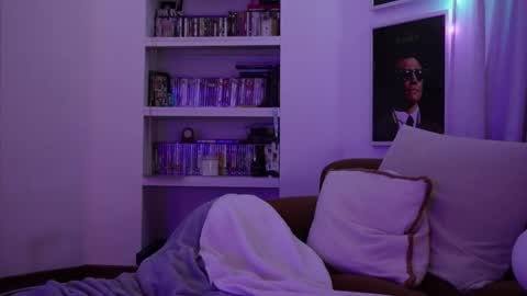 BELLE   online show from December 2025 02:36:02 PM