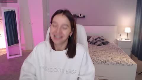 Bella online show from September 2025 01:10:01 AM