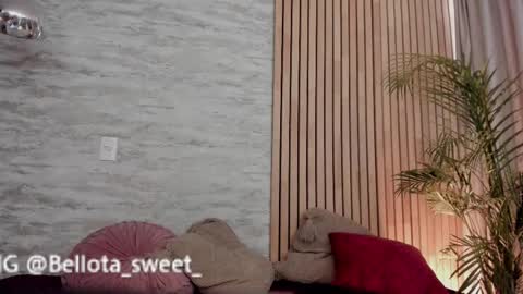 Snapshot of bellota_sweet chatting on March 2025 08:29:02 PM  Bella  online show from March 2025 08:29:02 PM
