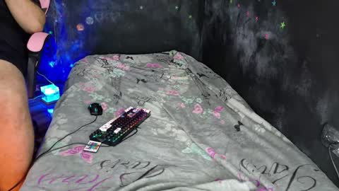 Your New Girlfriend online show from June 2026 02:02:02 AM