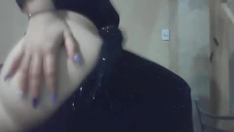 Snapshot of beluhestia chatting on May 2026 04:10:02 AM beluhestia online show from May 2026 04:10:02 AM