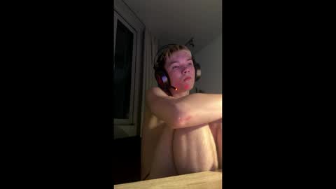 PrettyBoy online show from May 2026 10:06:02 PM