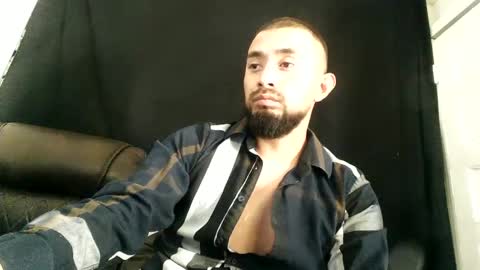 Snapshot of bemysecrett chatting on December 2024 10:03:01 AM bemysecrett online show from December 2024 10:03:01 AM