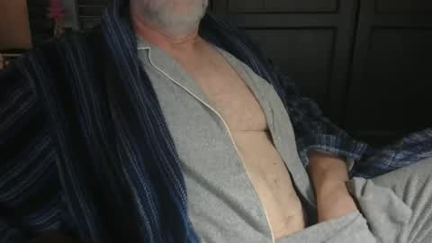 Snapshot of bendrinkin chatting on February 2025 10:09:02 AM bendrinkin online show from February 2025 10:09:02 AM