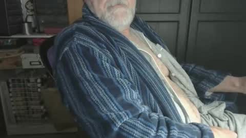 Snapshot of bendrinkin chatting on February 2025 10:17:02 AM bendrinkin online show from February 2025 10:17:02 AM