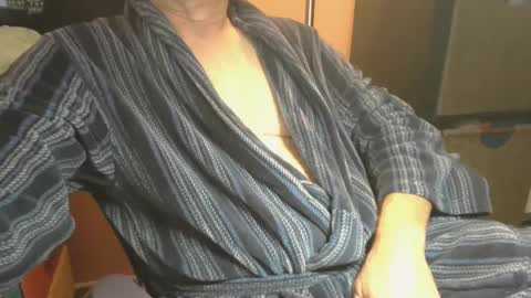 Snapshot of bendrinkin chatting on September 2025 10:09:01 AM bendrinkin online show from September 2025 10:09:01 AM