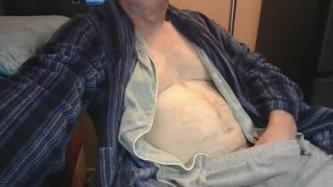 Snapshot of bendrinkin chatting on October 2025 10:10:01 AM bendrinkin online show from October 2025 10:10:01 AM