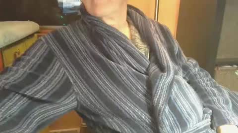 Snapshot of bendrinkin chatting on February 2026 09:58:01 AM bendrinkin online show from February 2026 09:58:01 AM