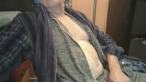 Snapshot of bendrinkin chatting on February 2026 12:21:01 PM bendrinkin online show from February 2026 12:21:01 PM