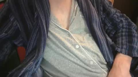 Snapshot of bendrinkin chatting on March 2026 10:52:01 AM bendrinkin online show from March 2026 10:52:01 AM