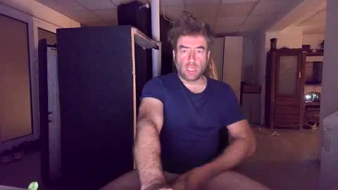 Snapshot of bengi1984 chatting on October 2025 11:16:01 PM Robert 1984 online show from October 2025 11:16:01 PM