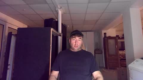 Snapshot of bengi1984 chatting on October 2025 03:56:02 AM Robert 1984 online show from October 2025 03:56:02 AM