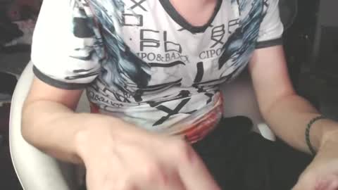 benijamin online show from December 2024 10:58:02 PM