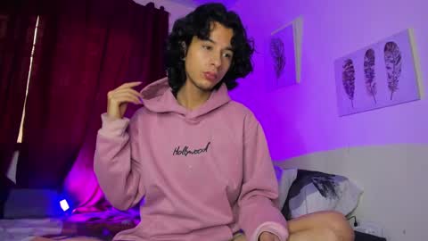 Snapshot of benjamin_fiore chatting on December 2024 12:19:02 PM benjamin_fiore online show from December 2024 12:19:02 PM