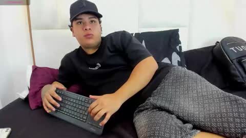 bennett_alejoo online show from September 2025 05:03:02 PM