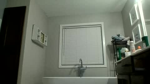 Snapshot of bennyc04041987 chatting on June 2026 09:32:02 AM BennyC online show from June 2026 09:32:02 AM