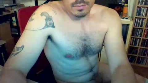 Snapshot of bennyhola chatting on May 2026 12:30:02 AM BennyHola online show from May 2026 12:30:02 AM