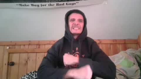 Snapshot of bennymn chatting on February 2025 06:13:02 PM benny and innocentvixon online show from February 2025 06:13:02 PM